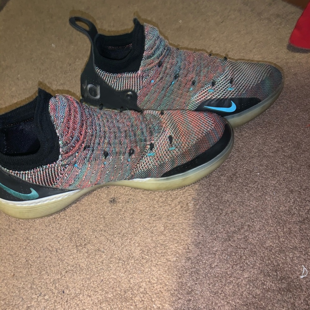 Kevin Durant shoes (without laces)